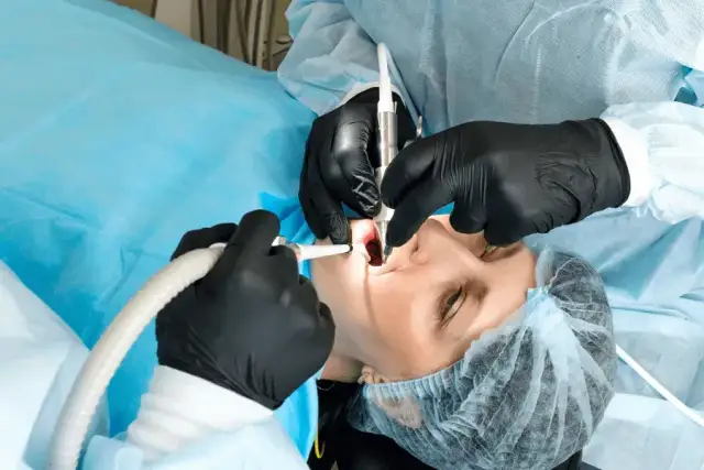 Marzysz o chirurgii plastycznej? Oto Twoja droga krok po kroku!