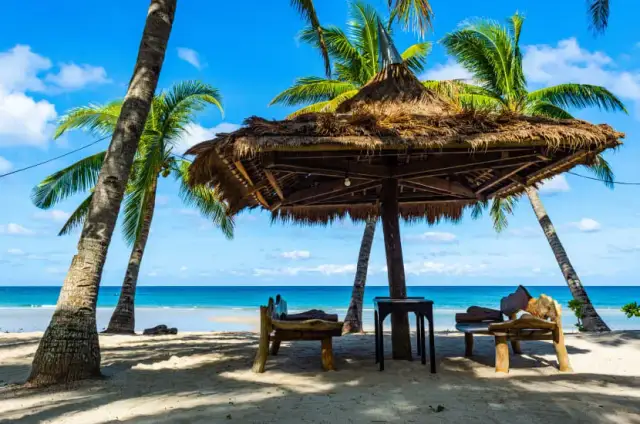 Ile trwa lot na Filipiny? Poznaj czas podróży i przesiadki