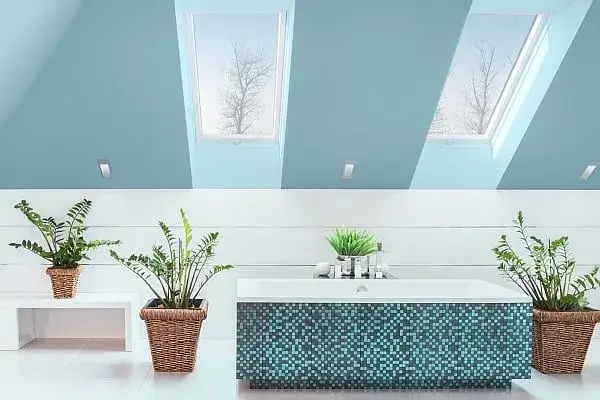 Czy warto malować płytki w łazience? Odkryj zalety i wady tej metody