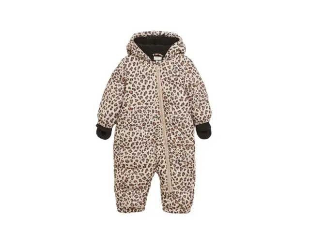 Kombinezon wiosenny dla niemowlaka: Jaki wybrać i nie przegrzać?