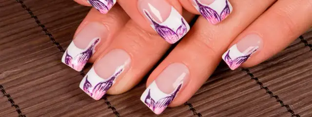 Comparativa entre uñas acrílicas y de gel: ¿cuál elegir y por qué?