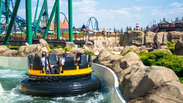 Energylandia czy Legendia? Adrenalina czy rodzinny urok? Wybierz!