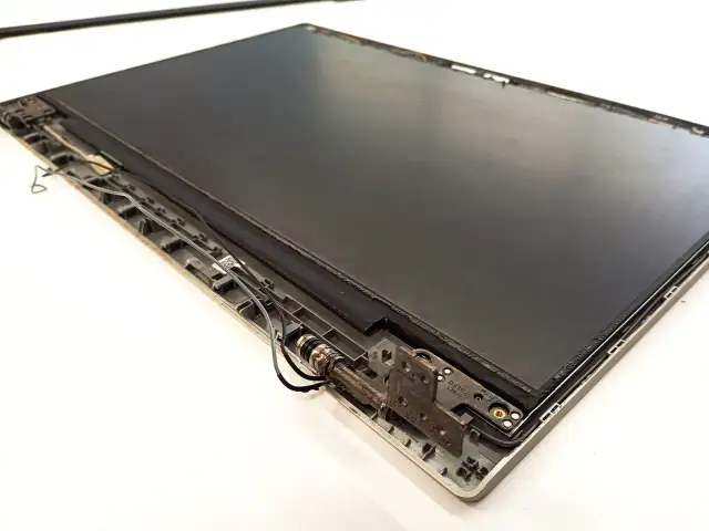 Inwerter matrycy – jak działa i jak go wymienić w laptopie?