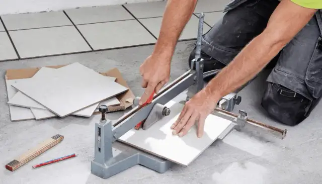 Jak ciąć cegłę na płytki: techniki, narzędzia i porady, aby uniknąć problemów