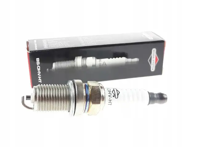 Jaka świeca do kosiarki B&S? Dobierz i wymień bezbłędnie!