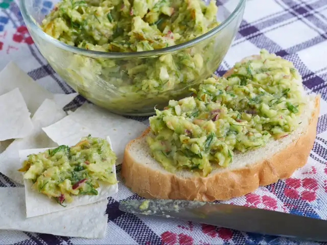 Jak zrobić guacamole na szybko - prosty przepis w 5 minut