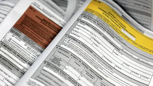 Kto rozlicza PIT? Urząd, Ty, czy ktoś inny? Wyjaśniamy!