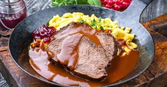 Sos z kostki rosołowej: Prosty przepis i triki na idealny smak