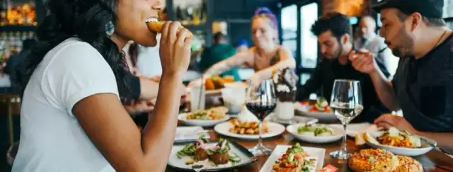 Paryż gdzie tanio zjeść: 10 miejsc z pysznym jedzeniem za grosze