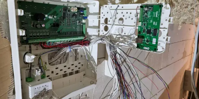 Jakie przewody wybrać do alarmu w domu, aby uniknąć problemów?