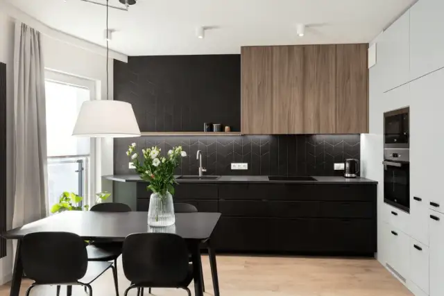 Tanie meble kuchenne: przewodnik. Gdzie szukać i jak nie przepłacić?