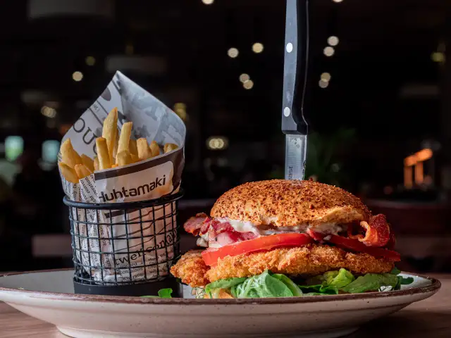 Gdzie zjeść w Busku-Zdroju? Odkryj najlepsze miejsca na posiłek