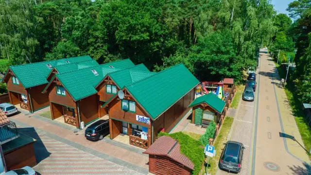 Domki 2-osobowe w Niechorzu: Komfortowe noclegi nad morzem