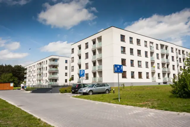 Zarobki inspektora spółdzielni mieszkaniowej: Sprawdź realne stawki!