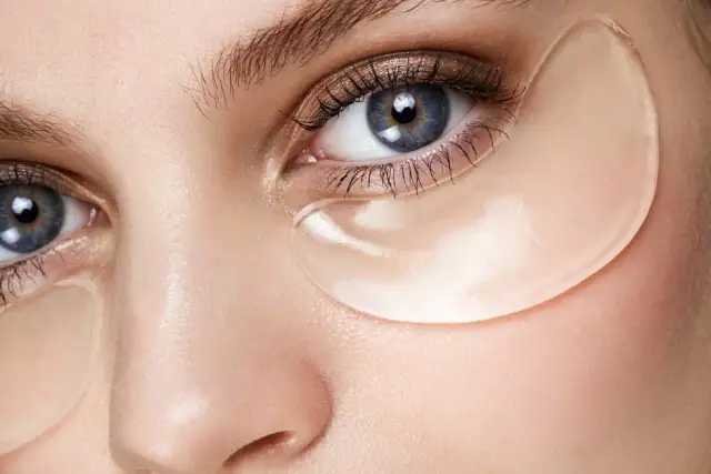 Płatki pod oczy jakie wybrać, aby skutecznie zredukować cienie i opuchliznę