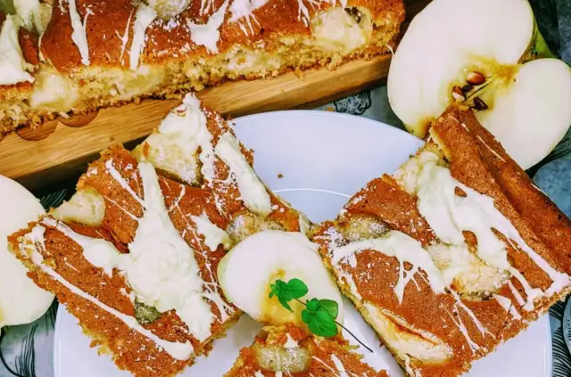 Pyszne ciasto kokosowe z jabłkami przepisy, które zachwycą każdego