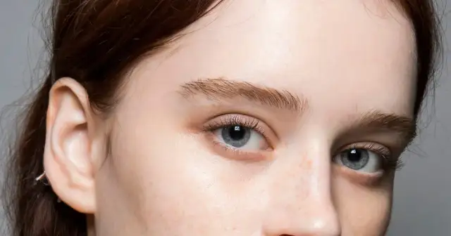 Najlepsze kremy rewitalizujące, które skutecznie odmładzają skórę