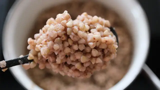 Sypka kasza gryczana: Gotuj perfekcyjnie bez błędów! Poradnik