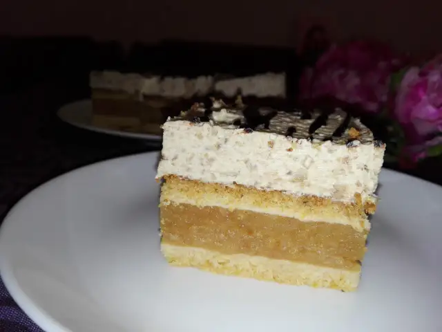 Niebo w gębie: przepis siostry Anastazji na pyszne ciasto metrowiec