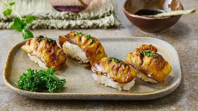 Czy kawior jest wegetariański? Odkryj alternatywy roślinne