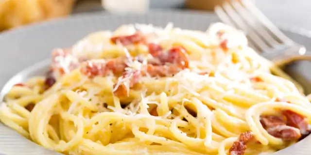 Spaghetti carbonara jak zrobić – uniknij najczęstszych błędów w przepisie