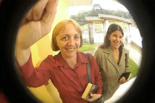 Kiedy powstała wiara świadków jehowy i co warto o niej wiedzieć