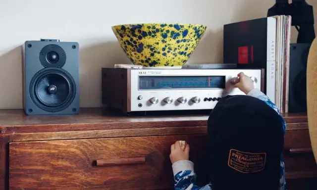 Radio VOX FM na jakich falach - sprawdź częstotliwości w Polsce