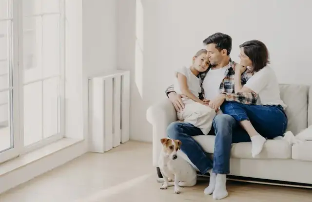 Jak przyzwyczaić psa do nowego mieszkania i uniknąć stresu?