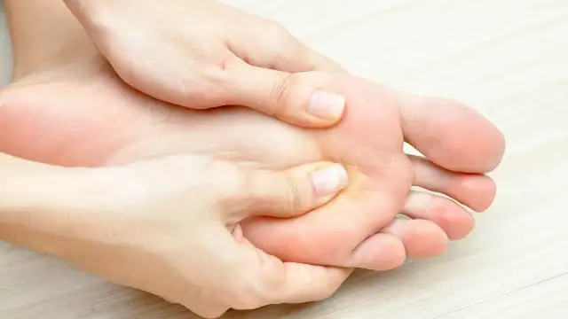 Odparzone stopy: Szybka ulga i skuteczne sposoby zapobiegania