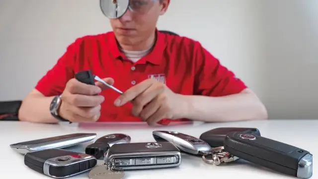 Jak szybko wymienić baterię w pilocie Skoda i uniknąć problemów