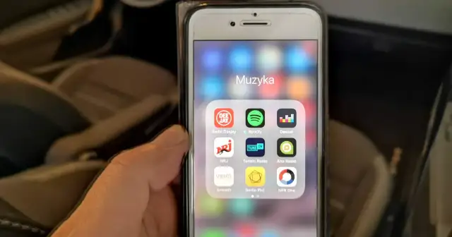 Muzyka elektroniczna do samochodu – najlepsze utwory na każdą trasę