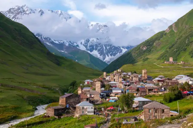 Czy w Gruzji jest bezpiecznie? Sprawdź, co musisz wiedzieć przed wyjazdem