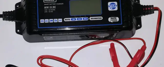 Ładowanie akumulatora żelowego prostownikiem samochodowym? Ekspert radzi!