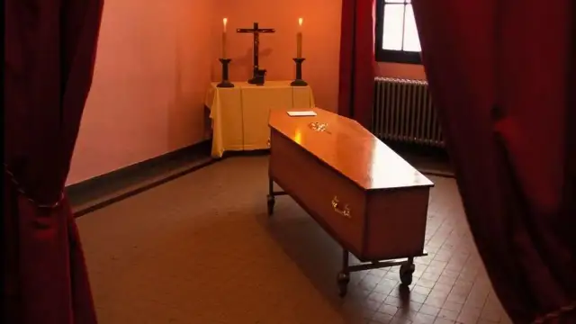 Sen o trumnie co oznacza? Odkryj jego ukryte znaczenie i symbolikę