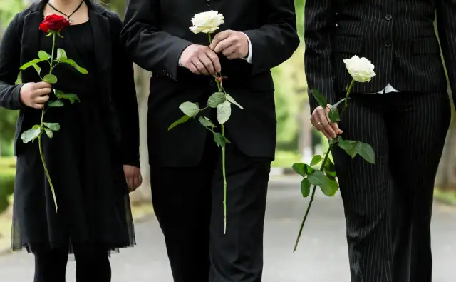 Jak sprawdzić datę pogrzebu w Zgierzu i uniknąć nieporozumień