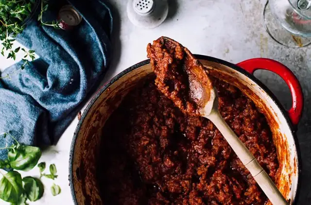 Prawdziwe Ragù alla Bolognese: Oryginalny przepis i koniec mitów