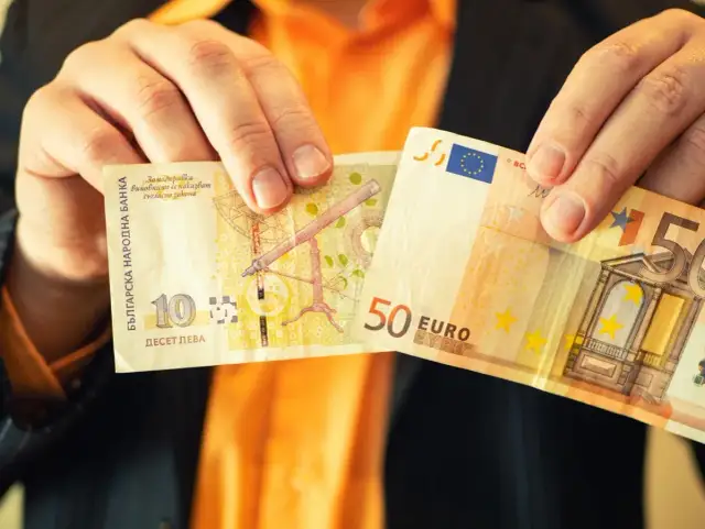 Waluta w Bułgarii 2026: Euro! Jak płacić, by nie przepłacić?