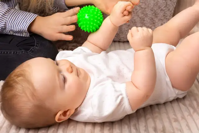 Piłeczki sensoryczne Tullo: klucz do rozwoju i higieny maluszka?