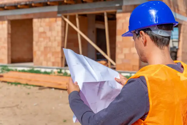 Nadzór budowlany: Nakaz remontu. Co robić i jak się bronić?