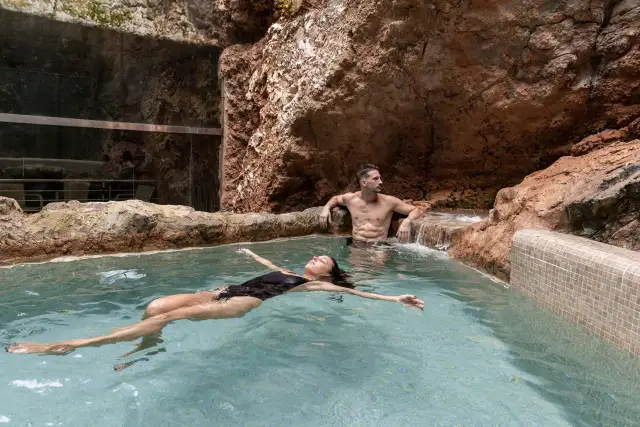 Precios de balneario La Hermida: tarifas que no te esperas