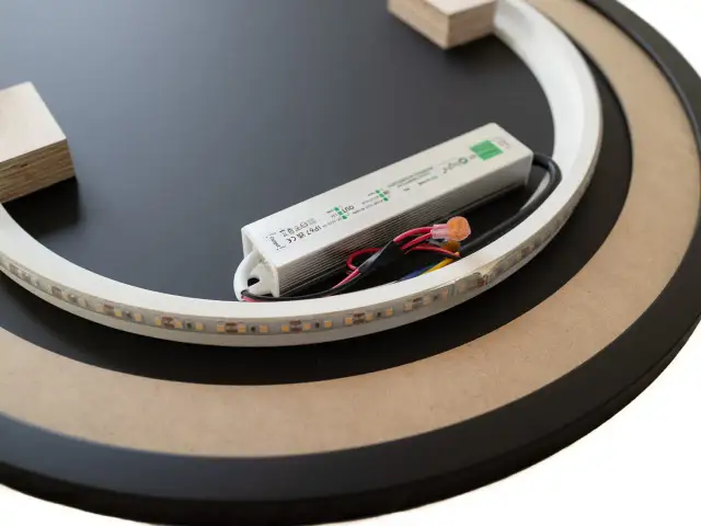 Jak podłączyć lustro LED? Zrób to sam i bezpiecznie!