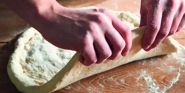 Jak uratować twarde ciasto na pizzę - skuteczne sposoby na poprawę