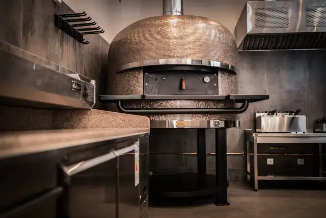 Ile cegieł na piec do pizzy? Sprawdź, ile naprawdę potrzebujesz