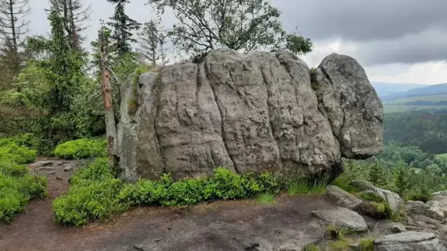 Najlepsze trasy rowerowe w Górach Stołowych – odkryj piękno przyrody