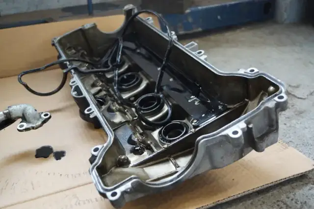 Ile trwa wymiana uszczelki pokrywy zaworów - pełen czas naprawy i proces