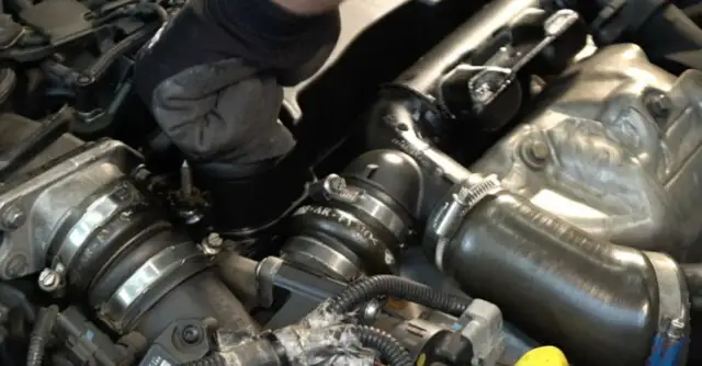 Jaki olej do Volvo V50 1.6 diesel? Uniknij kosztownych błędów