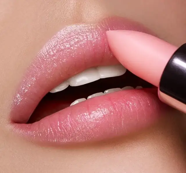 Gdzie kupić szminkę KIKO? Odkryj najlepsze sklepy i oferty