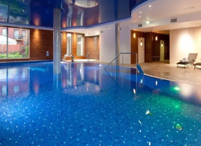 Noclegi z basenem krytym w Niechorzu: Komfortowy wypoczynek