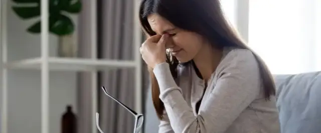 Wada wzroku astygmatyzm objawy: jak rozpoznać i uniknąć problemów ze wzrokiem