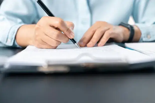 Czy oświadczenie jest dokumentem? Sprawdź, co to oznacza prawnie